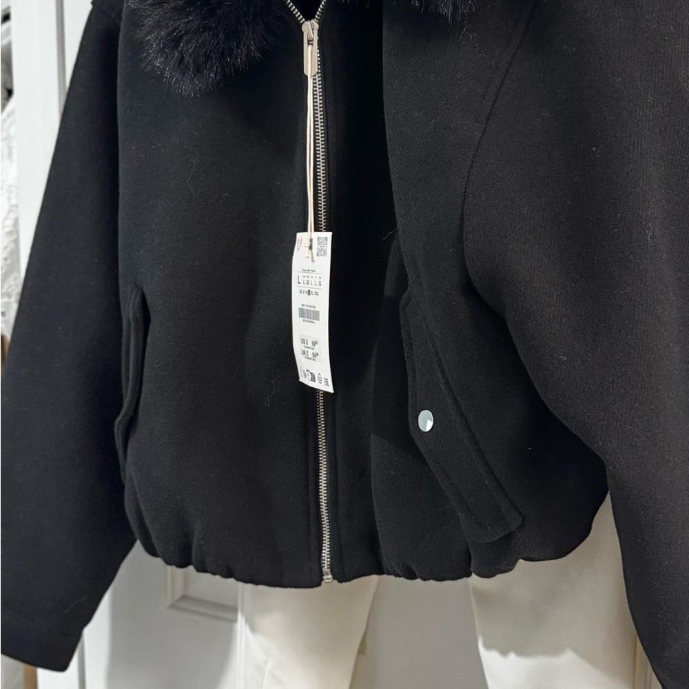 Zara Black Bomber Jacket with Faux-Fur Collar - Picture 8 of 9